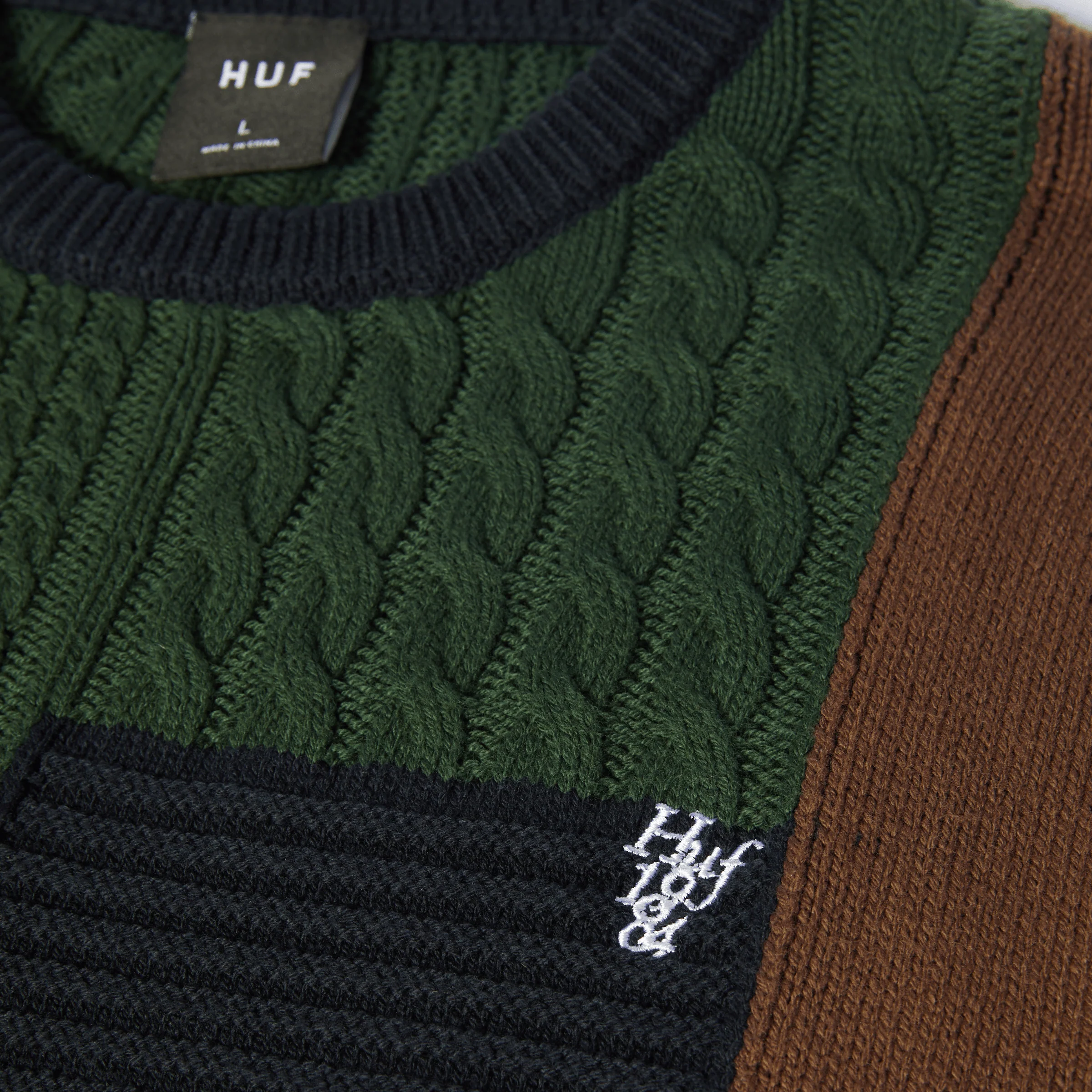 Columbia Cable Knit Sweater - Image 3